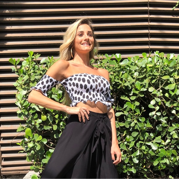 2 colors. - Picture 4 of 4